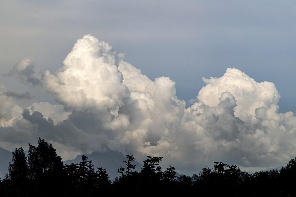 Emergenza maltempo: l’assicurazione casa, il tuo scudo contro eventi imprevisti (speciale estate)